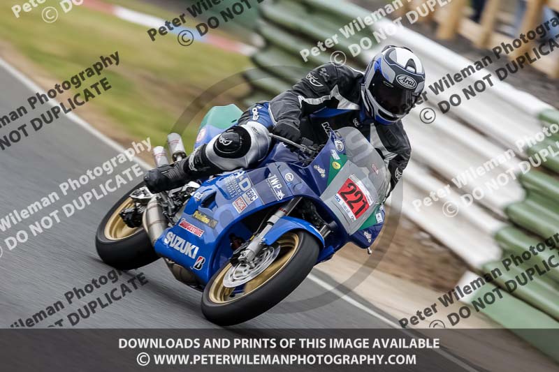 Vintage motorcycle club;eventdigitalimages;mallory park;mallory park trackday photographs;no limits trackdays;peter wileman photography;trackday digital images;trackday photos;vmcc festival 1000 bikes photographs